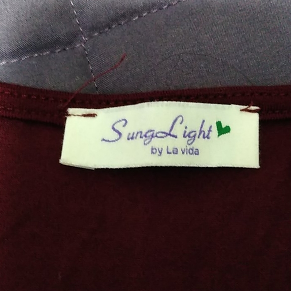 SungLight Colorblock Top Black White Maroon Small - Picture 4 of 7